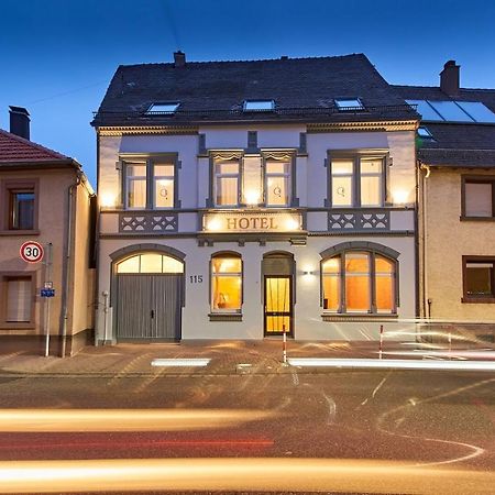 Hotel Phoenix Berghausen  Екстериор снимка