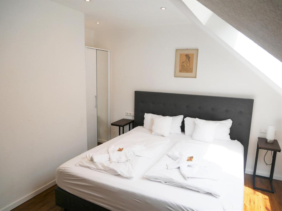 Hotel Phoenix Berghausen  Екстериор снимка