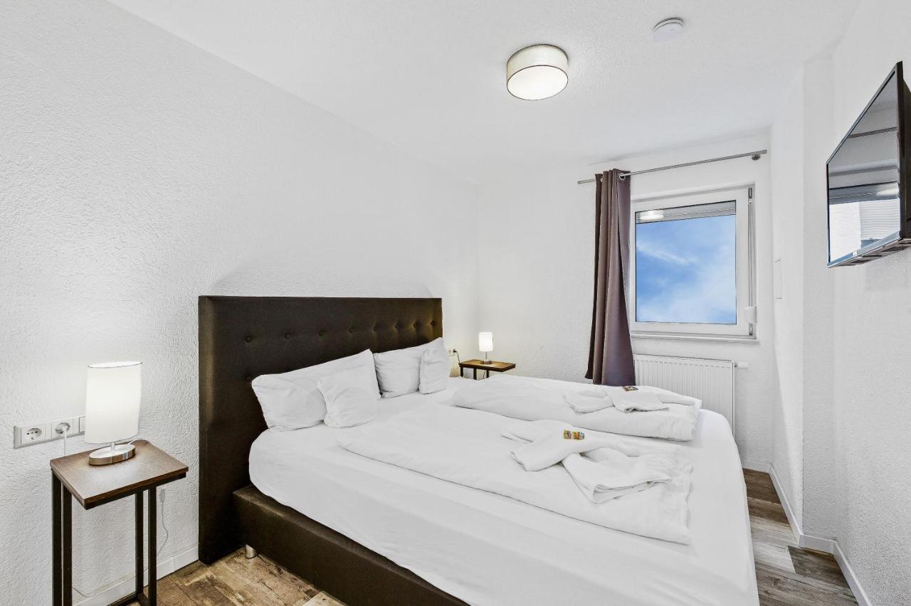 Hotel Phoenix Berghausen  Екстериор снимка